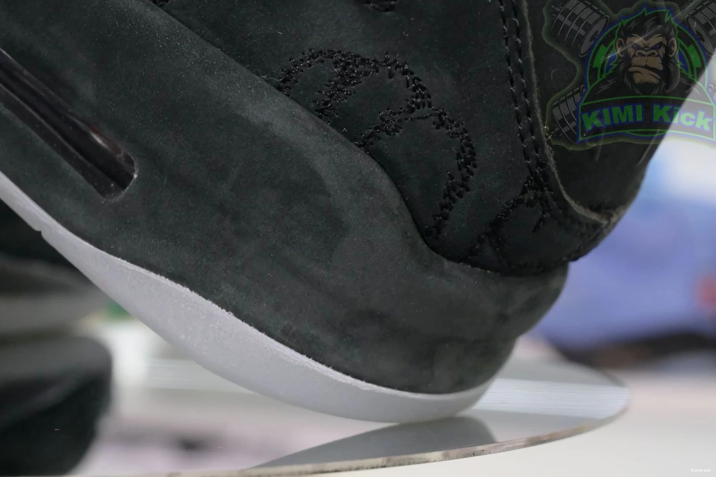 Air Jordan black StreetReady Kimikick kaws 4 1905 Jordan 0528